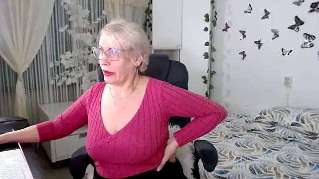Snapshot of Ghertrude52 chatting on April 2026 03:44:01 AM Ghertrude52 online show from April 2026 03:44:01 AM