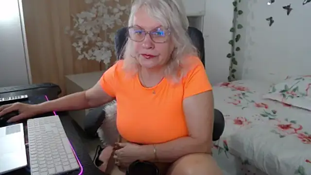 Snapshot of Ghertrude52 chatting on May 2026 04:07:01 AM Ghertrude52 online show from May 2026 04:07:01 AM