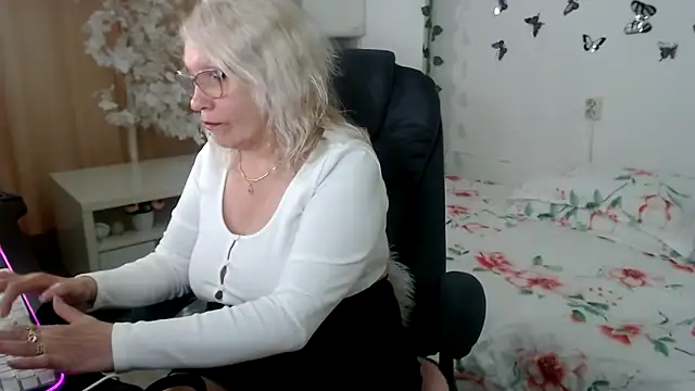 Snapshot of Ghertrude52 chatting on May 2026 04:10:02 AM Ghertrude52 online show from May 2026 04:10:02 AM