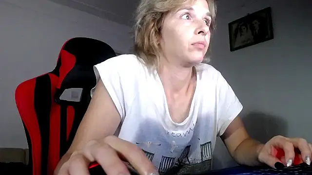 SexxyLety online show from September 2025 08:20:02 PM