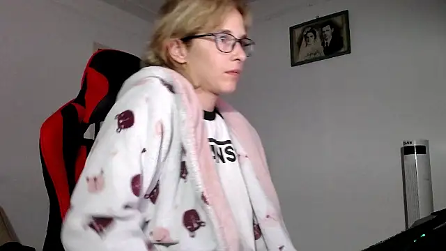 SexxyLety online show from September 2025 07:50:01 PM