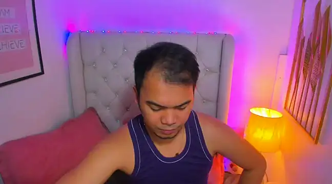 Snapshot of AsianZero chatting on January 2025 08:54:01 PM AsianZero online show from January 2025 08:54:01 PM