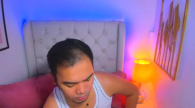 Snapshot of AsianZero chatting on February 2025 05:23:02 PM AsianZero online show from February 2025 05:23:02 PM