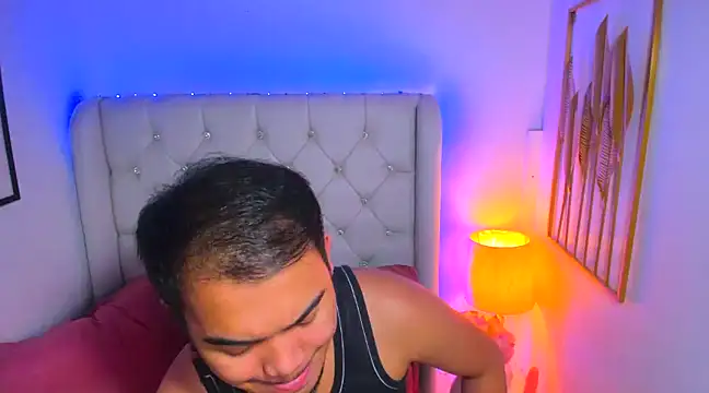 Snapshot of AsianZero chatting on February 2025 07:15:01 AM AsianZero online show from February 2025 07:15:01 AM