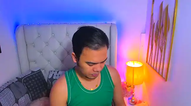 Snapshot of AsianZero chatting on February 2025 05:22:02 PM AsianZero online show from February 2025 05:22:02 PM