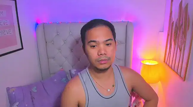 Snapshot of AsianZero chatting on February 2025 08:31:01 PM AsianZero online show from February 2025 08:31:01 PM