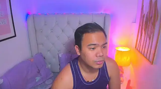 Snapshot of AsianZero chatting on March 2025 08:53:01 PM AsianZero online show from March 2025 08:53:01 PM