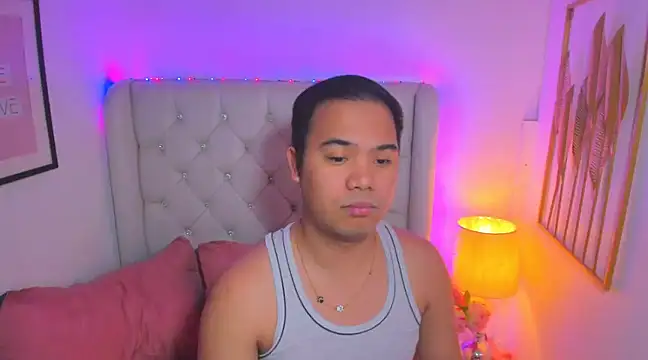 Snapshot of AsianZero chatting on March 2025 06:26:02 PM AsianZero online show from March 2025 06:26:02 PM