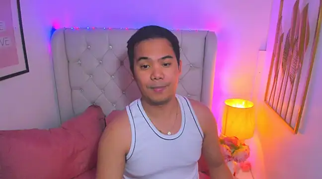 Snapshot of AsianZero chatting on March 2025 08:12:01 PM AsianZero online show from March 2025 08:12:01 PM