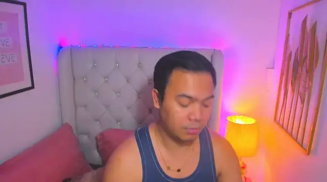 Snapshot of AsianZero chatting on March 2025 09:03:01 PM AsianZero online show from March 2025 09:03:01 PM