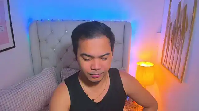 Snapshot of AsianZero chatting on March 2025 04:12:02 PM AsianZero online show from March 2025 04:12:02 PM