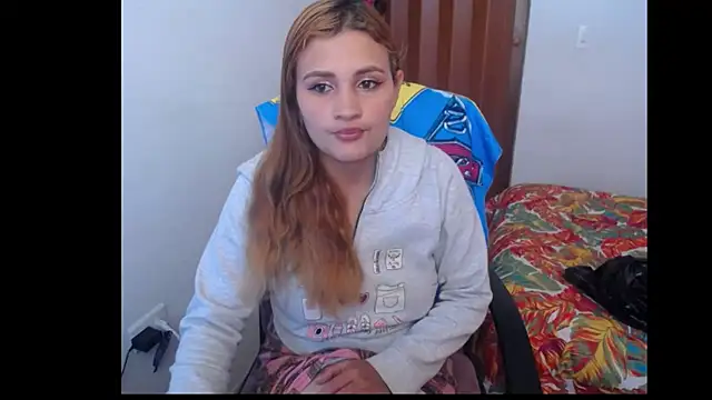 Snapshot of Mia_davis01 chatting on February 2025 02:45:01 PM Mia davis01 online show from February 2025 02:45:01 PM