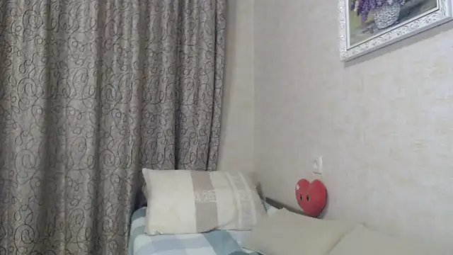 SheLion online show from November 2025 05:07:01 PM