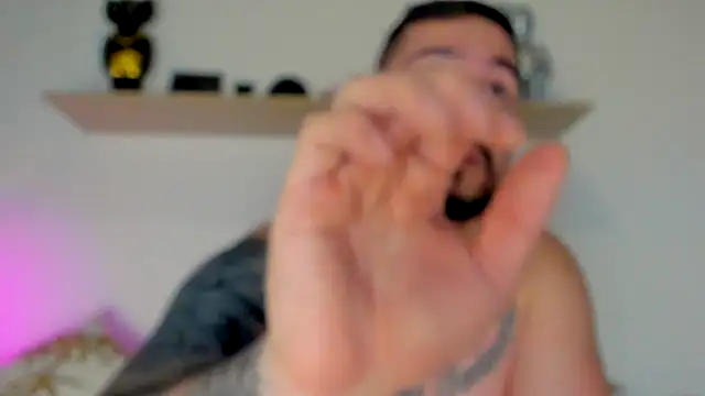 camilo restrepo21 online show from October 2025 11:57:01 PM