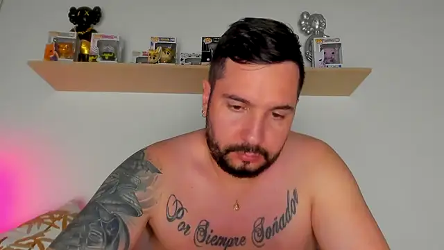 camilo restrepo21 online show from December 2025 02:40:01 AM