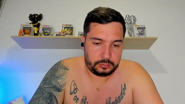 camilo restrepo21 online show from May 2026 02:17:01 AM