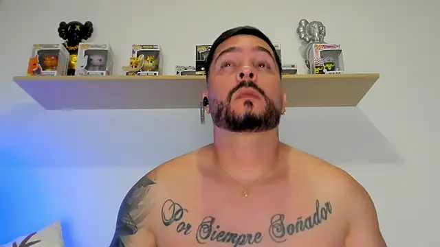 Snapshot of camilo_restrepo21 chatting on June 2026 12:05:02 AM camilo restrepo21 online show from June 2026 12:05:02 AM