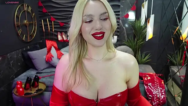 Snapshot of MistressDarsy chatting on February 2025 10:07:01 AM MistressDarsy online show from February 2025 10:07:01 AM