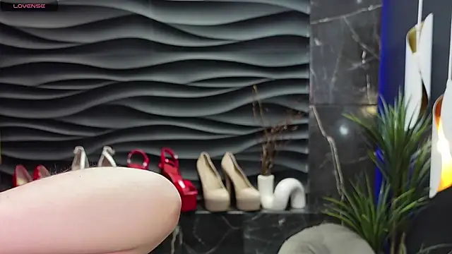 Snapshot of MistressDarsy chatting on February 2025 02:24:02 PM MistressDarsy online show from February 2025 02:24:02 PM