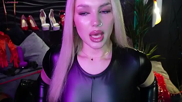 Snapshot of MistressDarsy chatting on March 2025 09:38:02 AM MistressDarsy online show from March 2025 09:38:02 AM