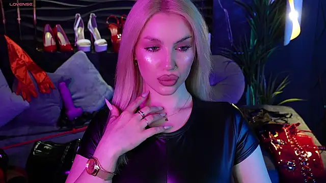 Snapshot of MistressDarsy chatting on March 2025 10:11:02 AM MistressDarsy online show from March 2025 10:11:02 AM