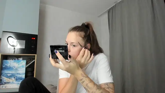 why again me online show from September 2025 06:41:02 PM