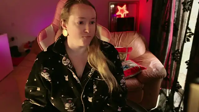 kisicaxx online show from March 2025 02:04:02 PM