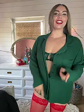 Snapshot of lovely_beast chatting on December 2024 05:59:01 PM lovely beast online show from December 2024 05:59:01 PM