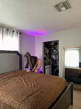 Snapshot of lovely_beast chatting on February 2025 06:19:02 PM lovely beast online show from February 2025 06:19:02 PM