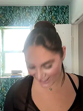 Snapshot of lovely_beast chatting on October 2025 04:17:02 PM lovely beast online show from October 2025 04:17:02 PM