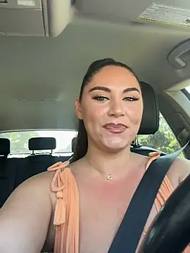 Snapshot of lovely_beast chatting on November 2025 05:57:01 PM lovely beast online show from November 2025 05:57:01 PM