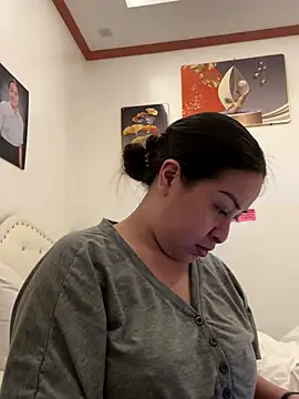 Snapshot of Tightwetholesxx chatting on November 2025 01:24:02 PM Tightwetholesxx online show from November 2025 01:24:02 PM