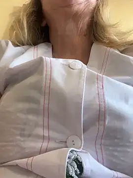 Irina2909xh online show from September 2025 07:42:01 AM