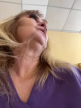 Irina2909xh online show from January 2026 09:58:02 AM