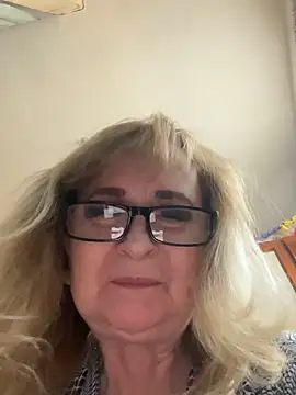 Irina2909xh online show from March 2026 10:10:01 AM