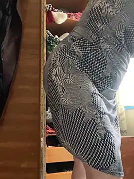 Irina2909xh online show from April 2026 07:45:01 AM