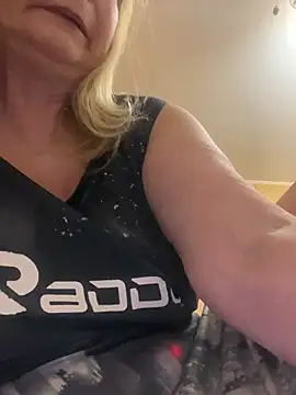 Snapshot of Irina2909@xh chatting on May 2026 01:00:01 AM Irina2909xh online show from May 2026 01:00:01 AM