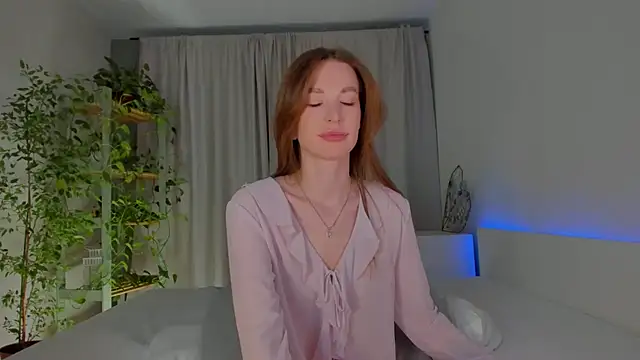 Masha 01 online show from September 2025 02:22:01 PM