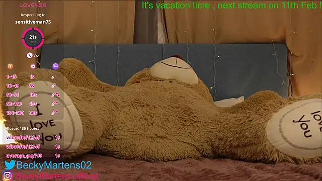 Snapshot of BeckyMartens chatting on January 2025 06:12:01 AM BeckyMartens online show from January 2025 06:12:01 AM