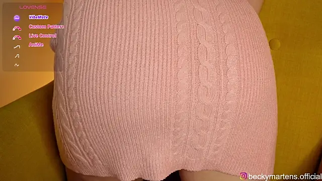 Snapshot of BeckyMartens chatting on March 2025 03:20:01 AM BeckyMartens online show from March 2025 03:20:01 AM