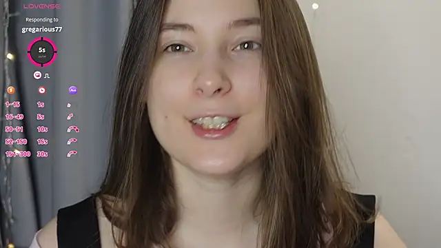 Snapshot of BeckyMartens chatting on November 2025 03:29:02 AM BeckyMartens online show from November 2025 03:29:02 AM