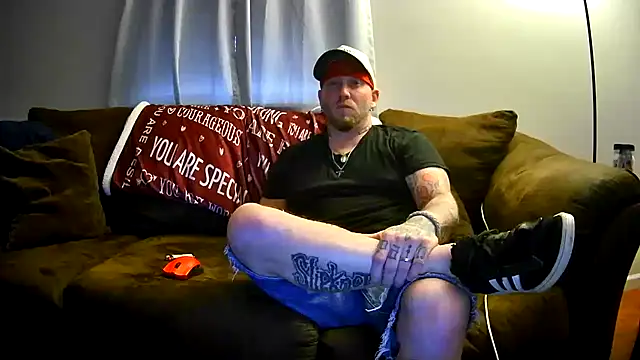 Livingpuddle online show from July 2026 12:37:02 AM