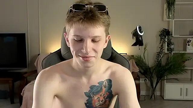 Snapshot of arlekincrop chatting on September 2025 12:43:02 AM arlekincrop online show from September 2025 12:43:02 AM