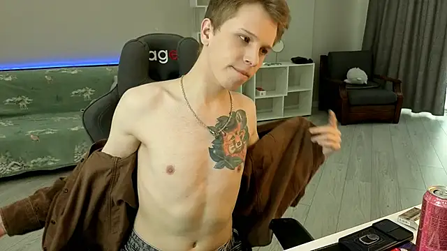 Snapshot of arlekincrop chatting on November 2025 05:06:02 AM arlekincrop online show from November 2025 05:06:02 AM