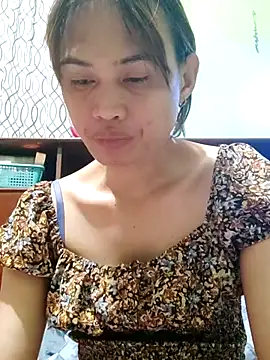 QueenSoreal online show from February 2026 05:47:02 PM