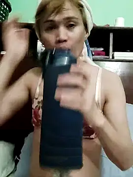 QueenSoreal online show from May 2026 03:05:01 PM