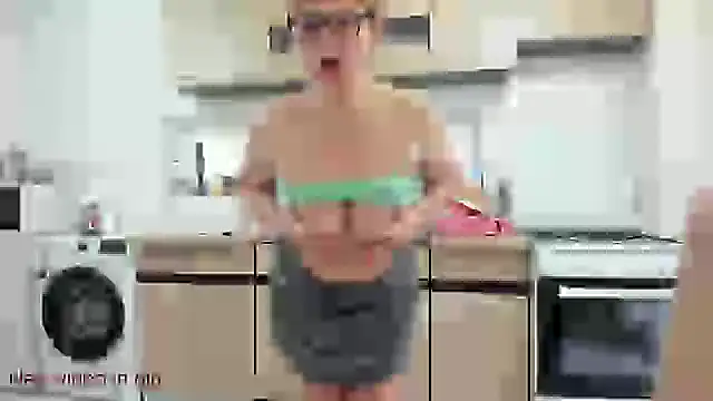 Snapshot of Julia35 chatting on February 2025 06:45:02 AM Julia35 online show from February 2025 06:45:02 AM