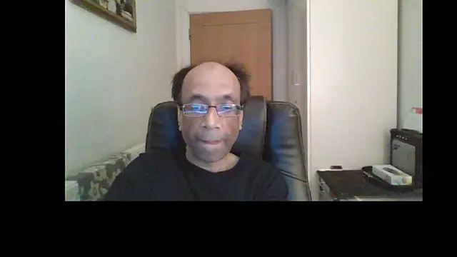 rauncher1 online show from April 2026 10:49:02 PM