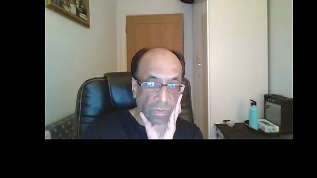 rauncher1 online show from May 2026 09:45:01 PM