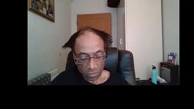 Snapshot of rauncher1 chatting on June 2026 10:15:01 AM rauncher1 online show from June 2026 10:15:01 AM